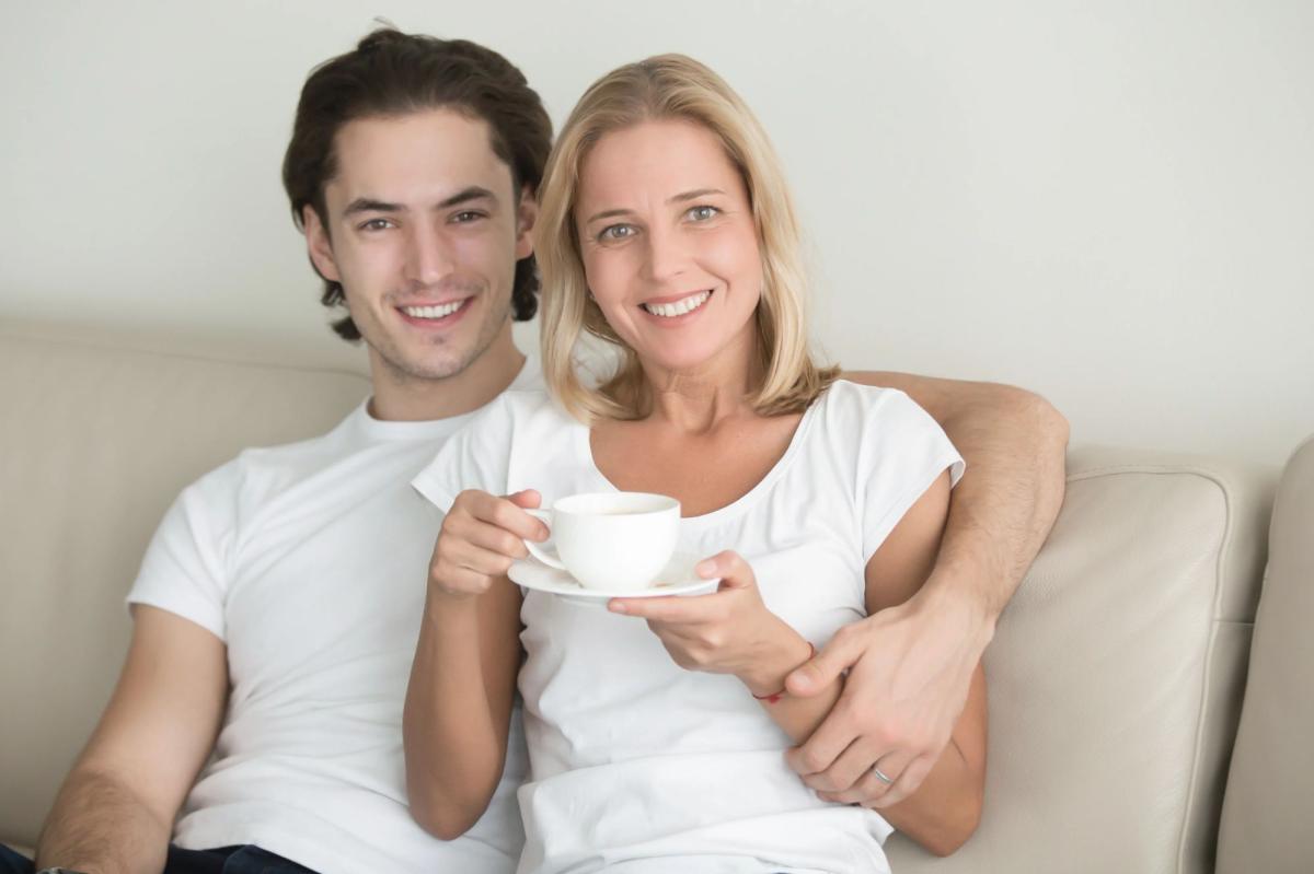 Dear Abby: My boyfriend's friends keep trying to set him up with...