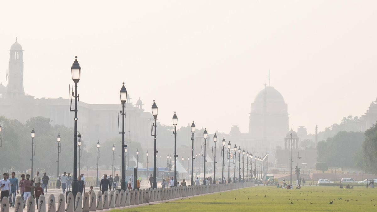 Light rain likely in Delhi; air quality remains 'very poor'