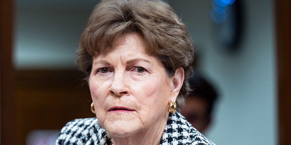 'I trust no Republican's word': Democrats dismiss Thune's shutdown offer