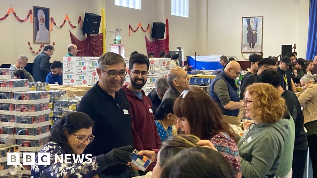 Diwali baskets created to support people in need