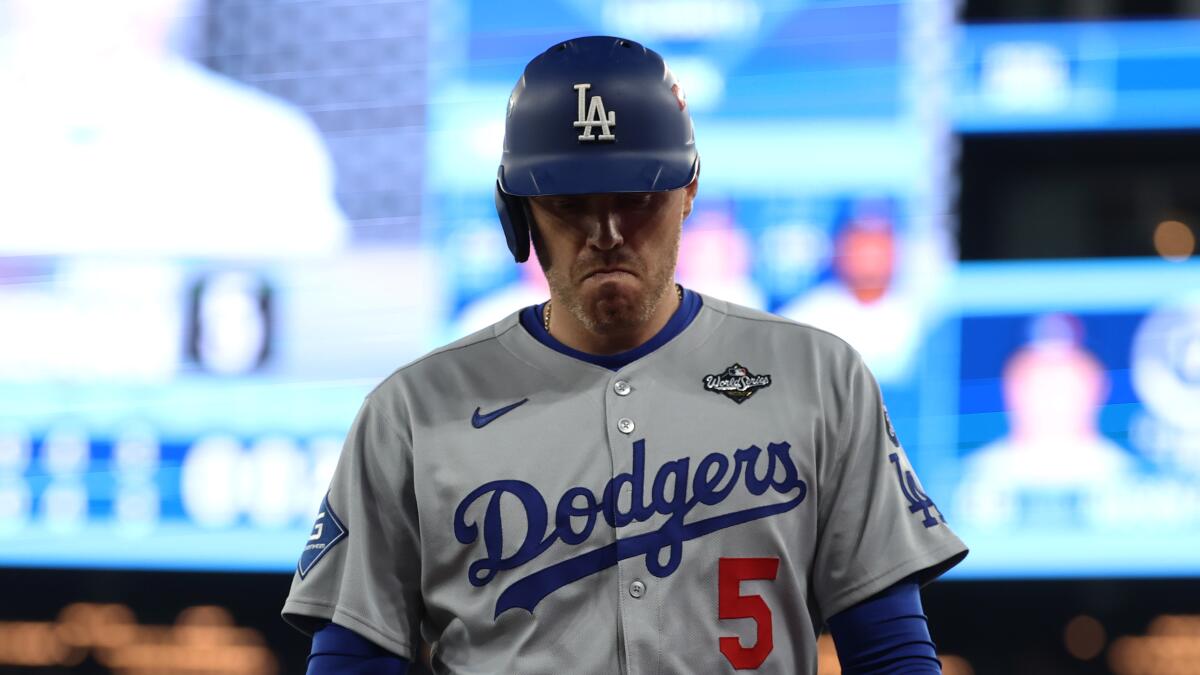 Commentary: Dodgers' offensive woes are jeopardizing their chances of beating Blue Jays