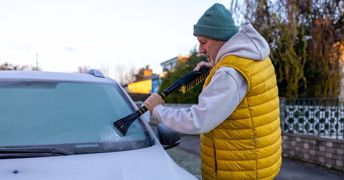 Drivers warned not defrosting windscreen in the morning could lead to £80 fine