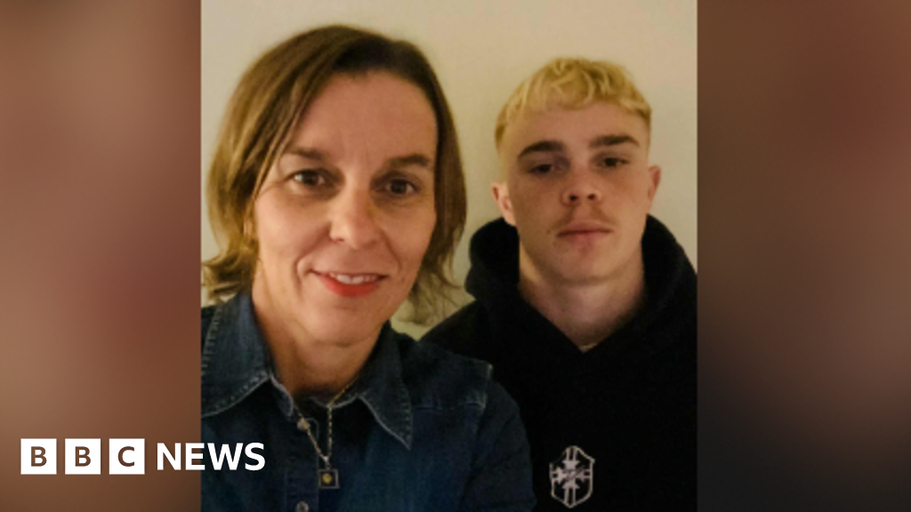 Driving test delays 'frustrating' for Somerset learners