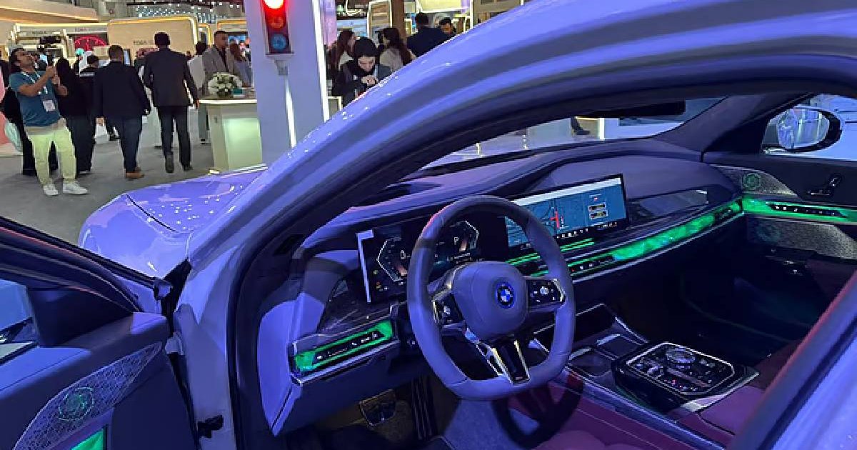 Dubai to link traffic lights directly to car dashboards