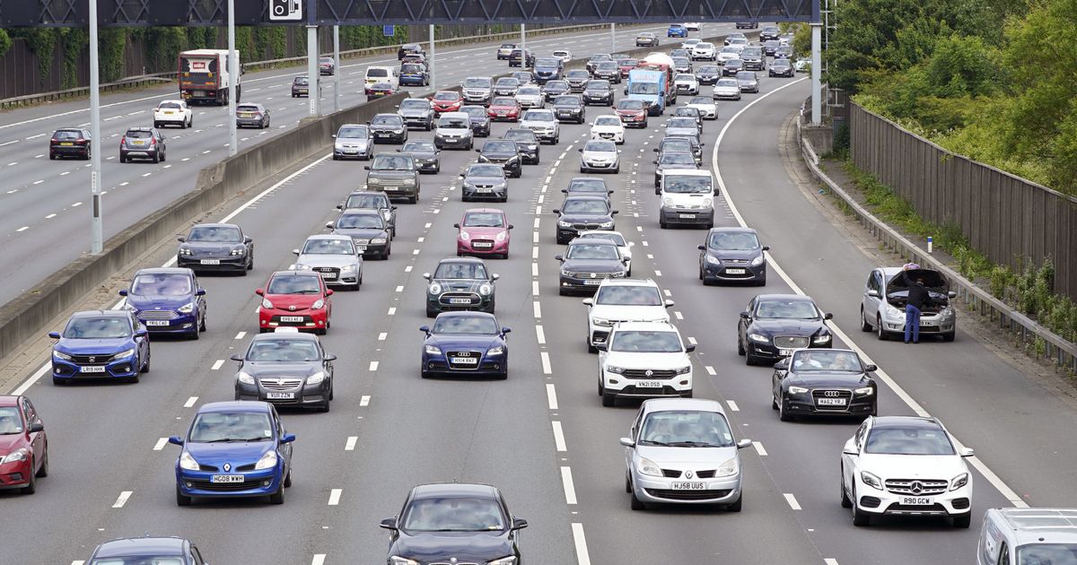 DVLA has urgent car tax message for drivers as motorists risk £2,500 fine | Chronicle Live