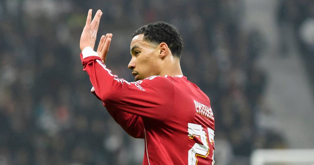 Hugo Ekitike 'deluded' over Liverpool decision and must 'give his head a wobble' - Daily Star