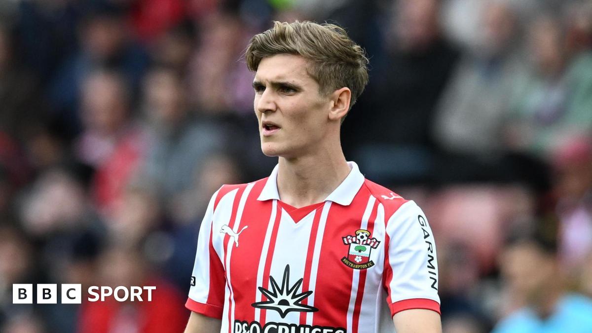 Elias Jelert: Southampton defender out with quad injury