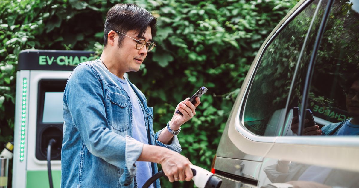 EV 'costs rise' but petrol drivers given £369 warning