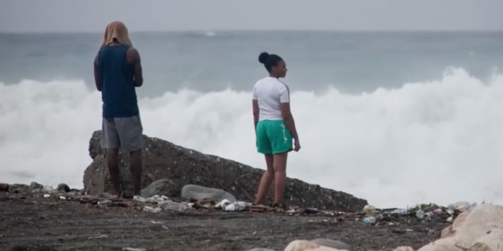 Federal workers clamor for shutdown resolution and Jamaica braces for historic storm: Morning Rundown