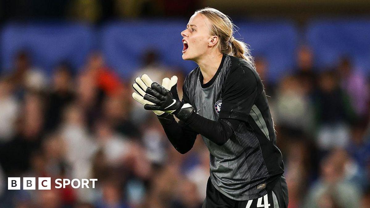 Female goalkeepers development - from being trolled to loved