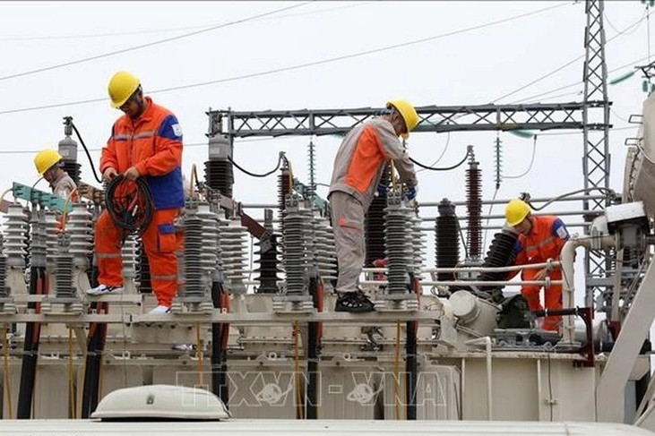 Floods, storms leave tens of thousands without power in northern localities