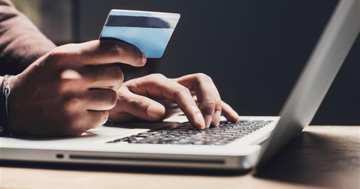 Fraudster 'staged' nearly £24,000 worth of car crashes using fake identities