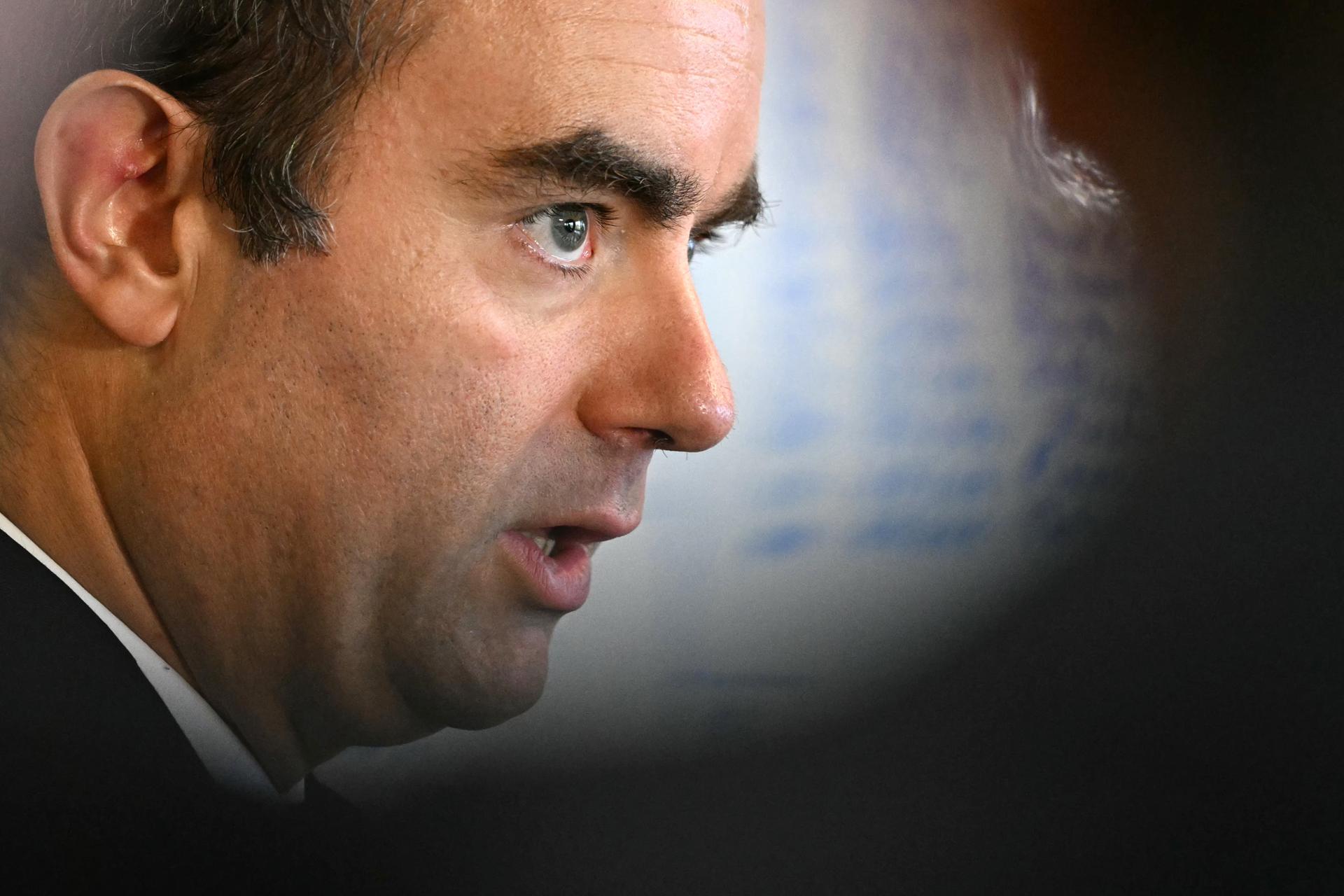 French presidency unveils new cabinet as budget pressure intensifies - The Korea Times