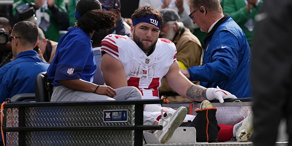 Giants' Cam Skattebo suffers gruesome ankle injury vs Eagles