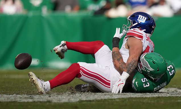 Giants' Cam Skattebo carted off field with right ankle injury