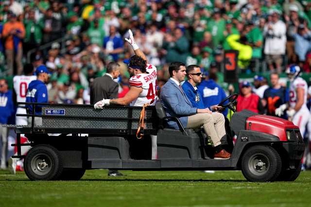 Giants' Cam Skattebo carted off field with gruesome leg injury vs. Eagles