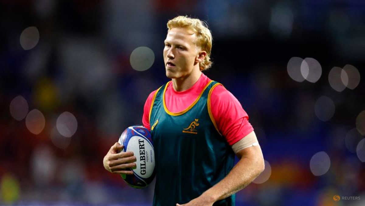 Boost for Australia flyhalf stocks as Gordon returns from league