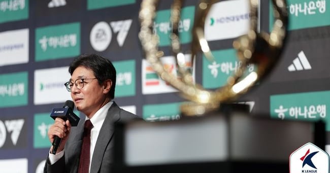 Hwang Sun-Hong Deplores Football's Eroding Respect Culture