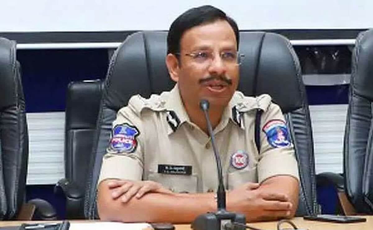 Hyderabad Police launch #SafeRideChallenge to promote road safety