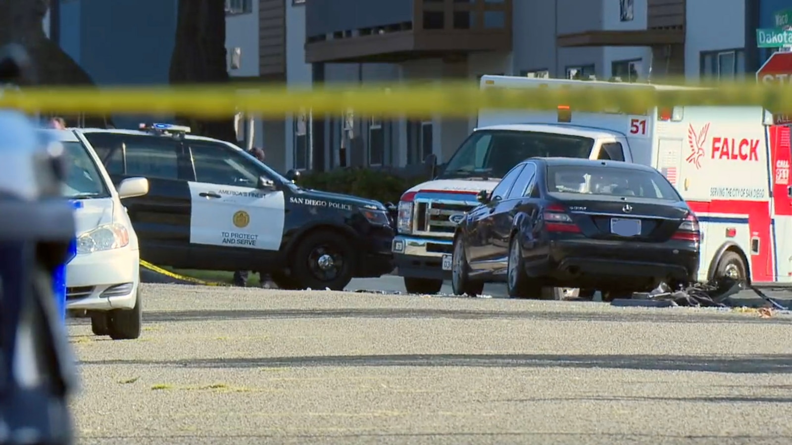 3 federal officers injured after man rams car to evade arrest in San Diego: ICE