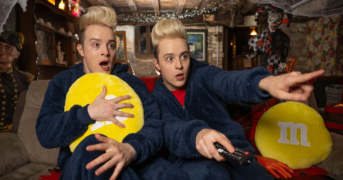 Jedward brave visit to UK's 'most haunted house' for Halloween horror film night - Daily Star