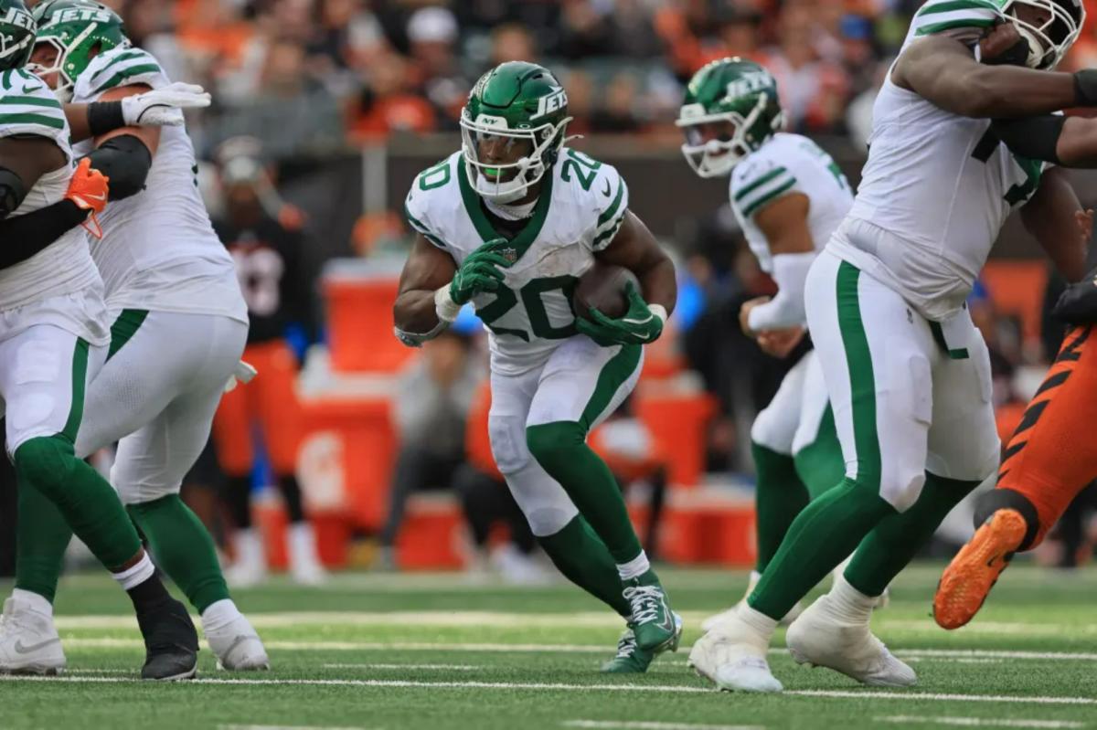 Heroes, zeros from Jets' win over Bengals: Breece Hall took over both...