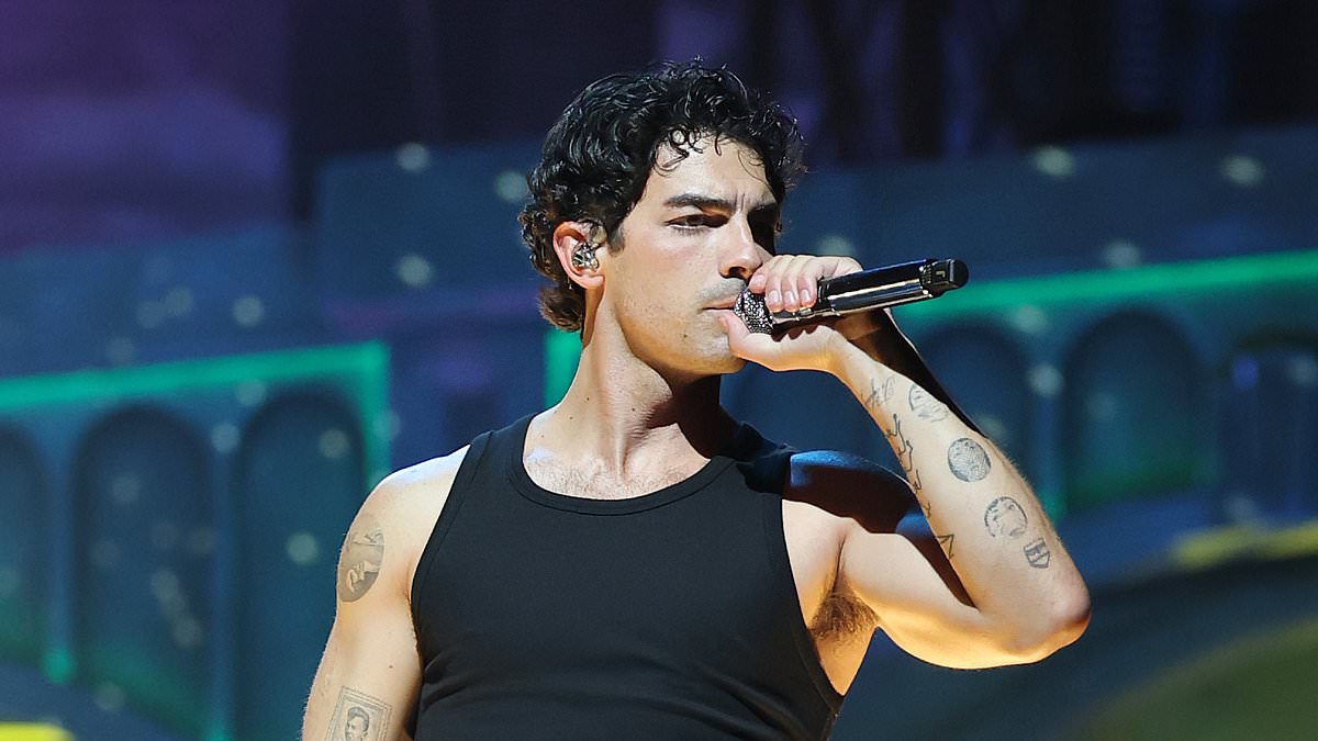 Joe Jonas insists he's 'never touched cocaine' after viral video