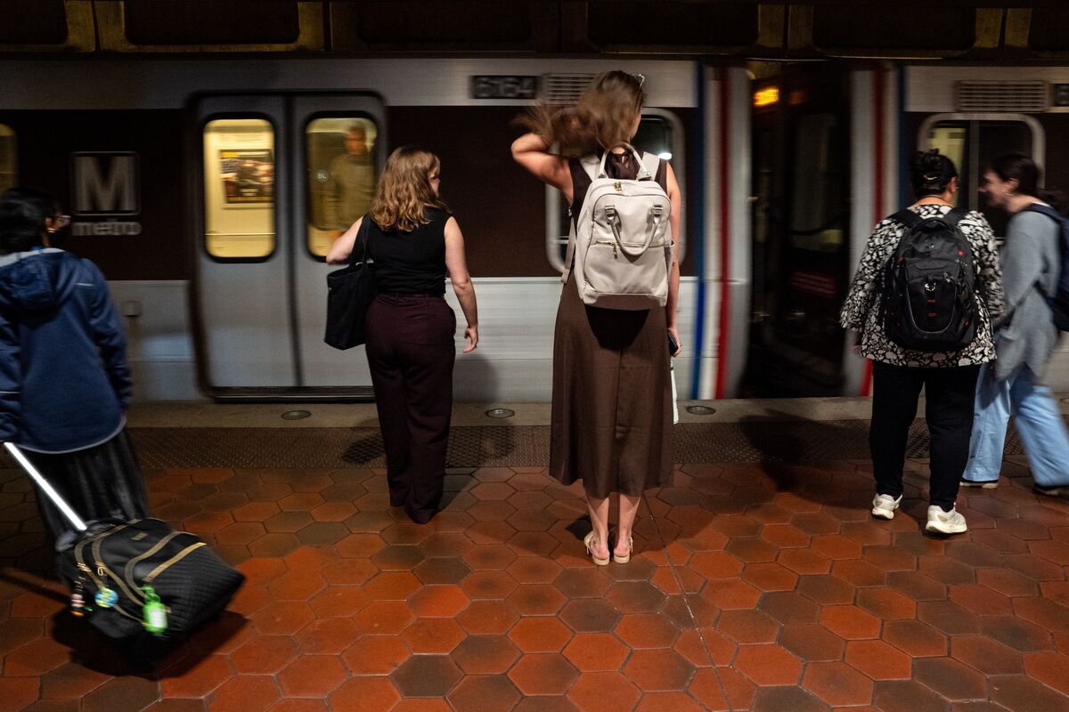 Judge Blocks Federal Firings During Government Shutdown for Now