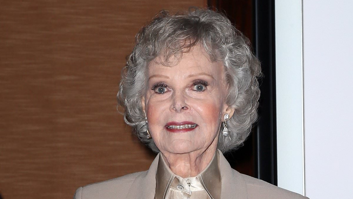 Hollywood icon dead at 100: Actress who starred in Lassie passes away