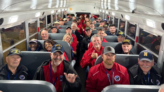 Kalamazoo veterans return home from honor flight
