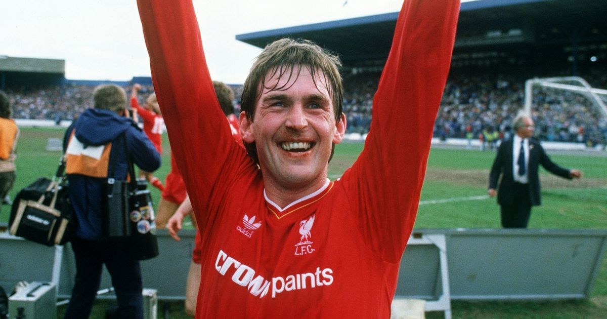 Kenny Dalglish's bombshell Liverpool phone call and private chat changed football history - Daily Star