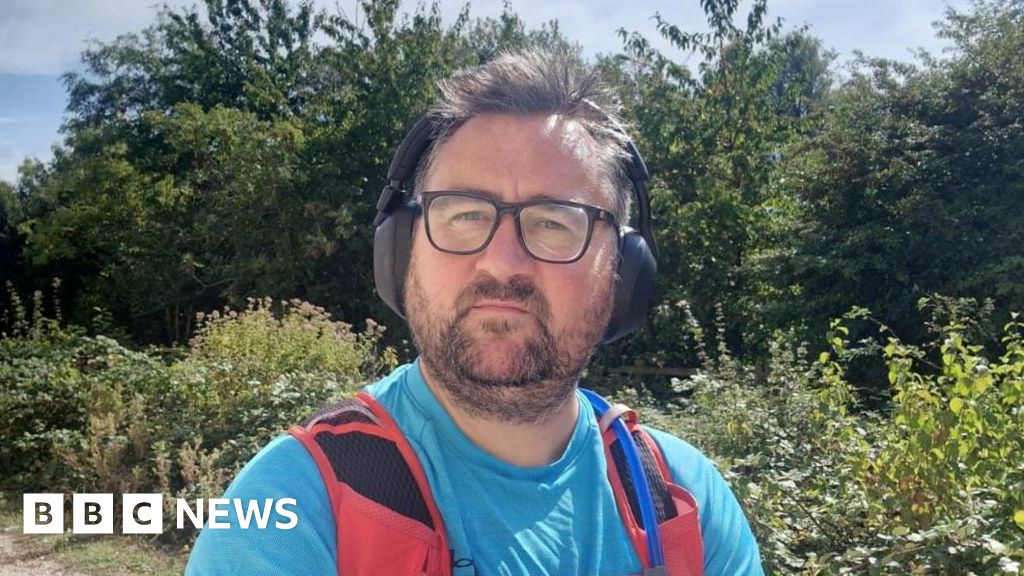 Kent man attempts to run and walk 1,000 miles for air ambulance