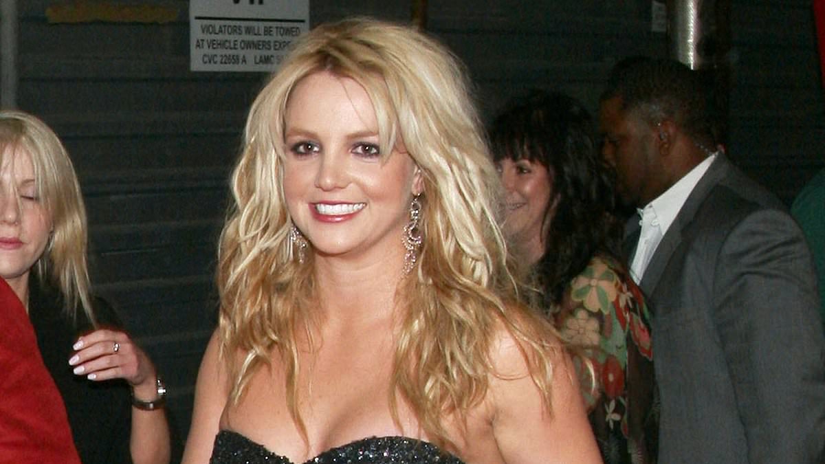 Kevin Federline accused of 'cashing in' on Britney Spears