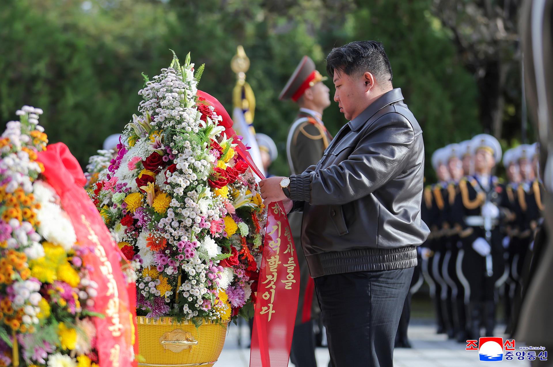 N. Korea's Kim pays tribute at tombs of fallen Chinese soldiers ahead of key anniversary - The Korea Times