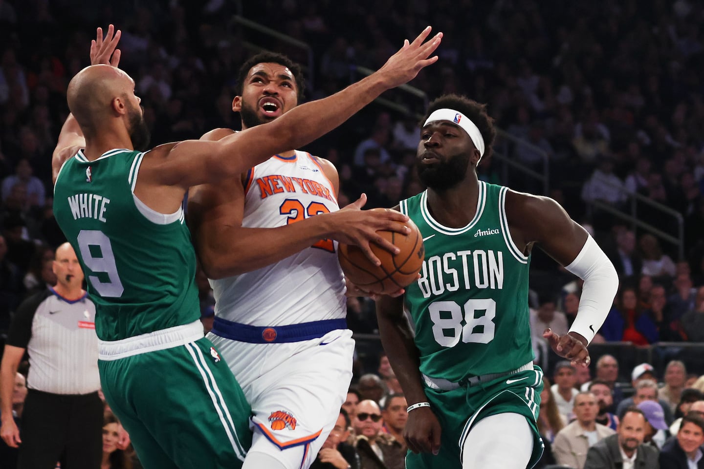 Celtics crumble to Knicks in decisive second quarter - The Boston Globe