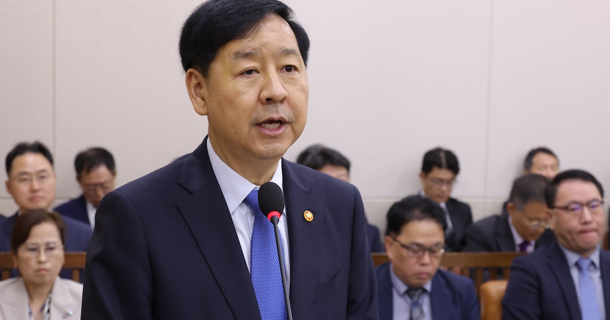Koo Yun-cheol Prioritizes Real Estate Balance, Exchange Stability