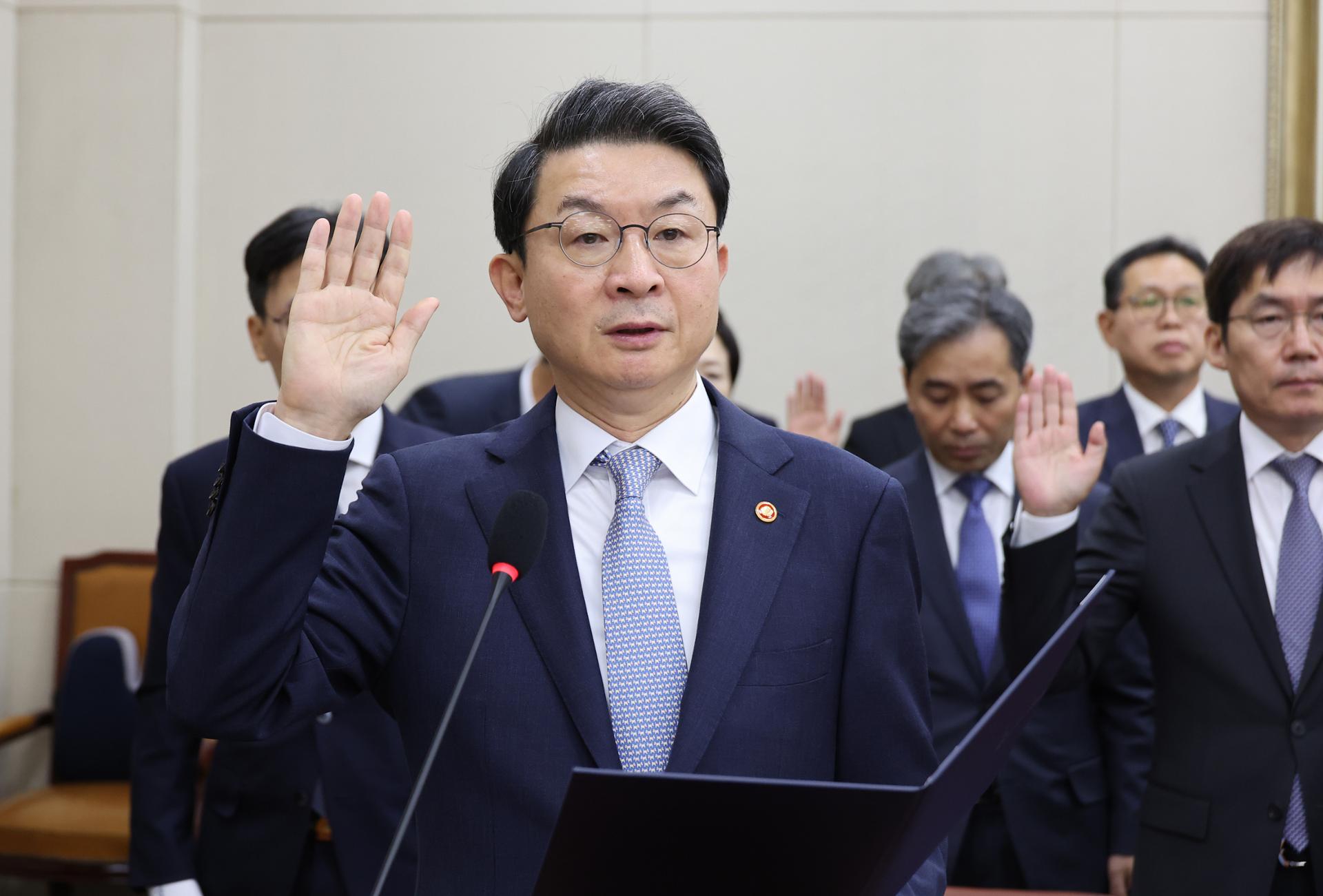 Chief regulator warns of additional steps to curb household debt - The Korea Times