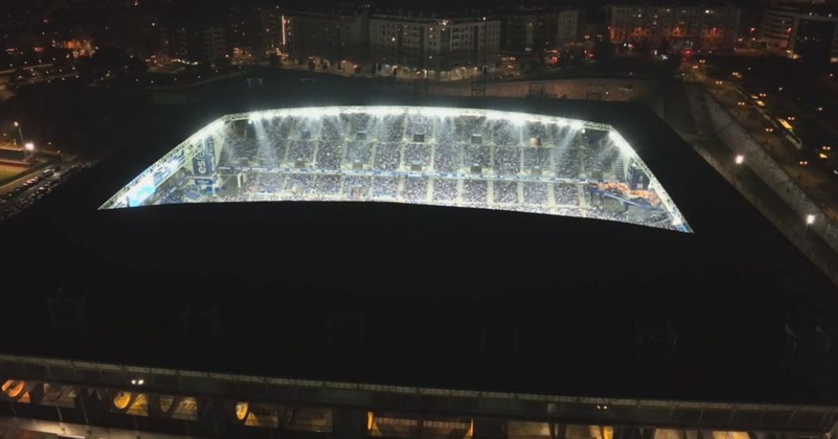 La Liga players stage protest over USA fixture as live TV broadcast cuts away from match - The Mirror