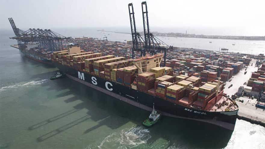 Largest-ever container ship docks in Karachi, showing trust in Pakistan's maritime