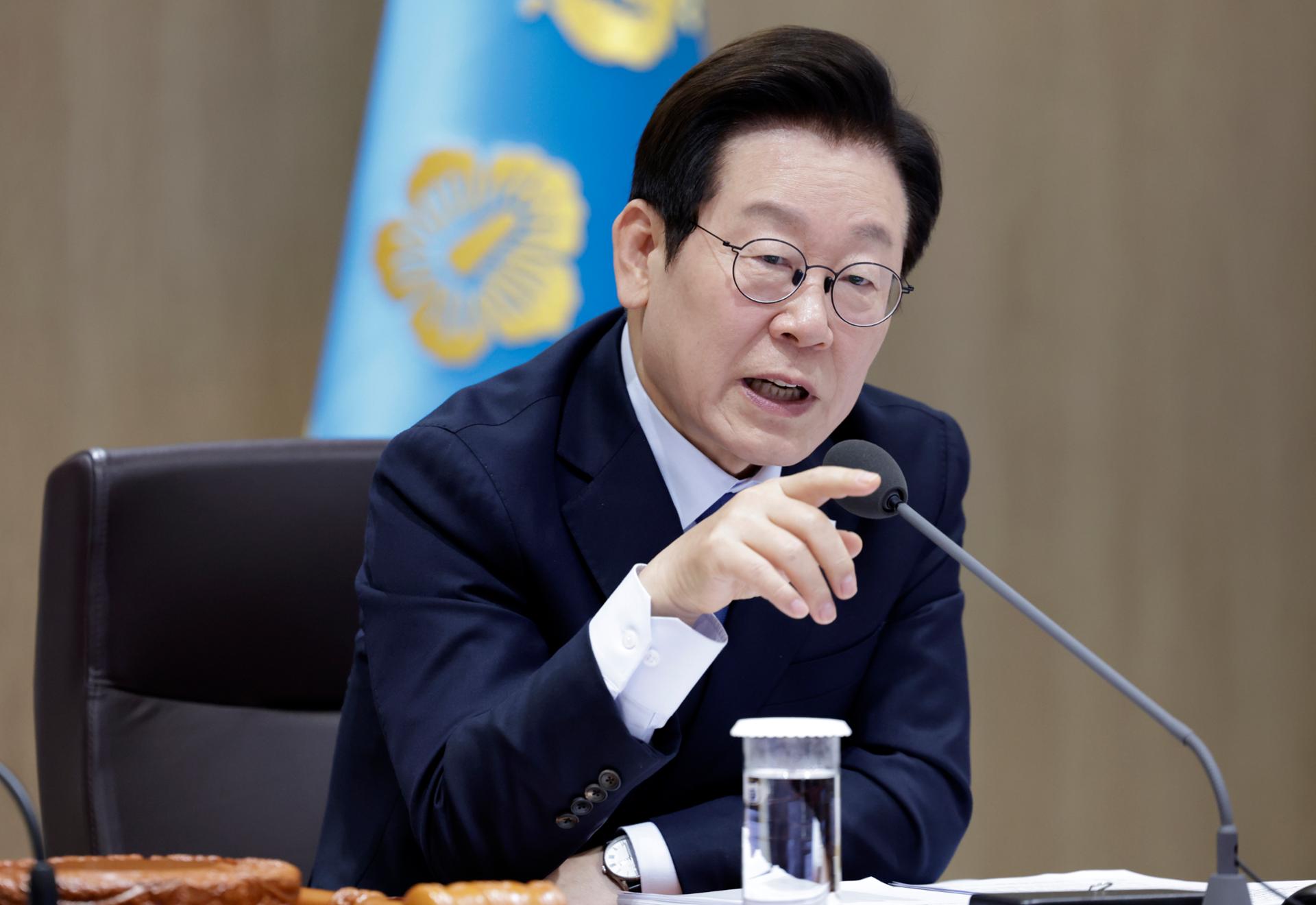 Lee to visit Kuala Lumpur to attend ASEAN summit on Oct. 26-27 - The Korea Times