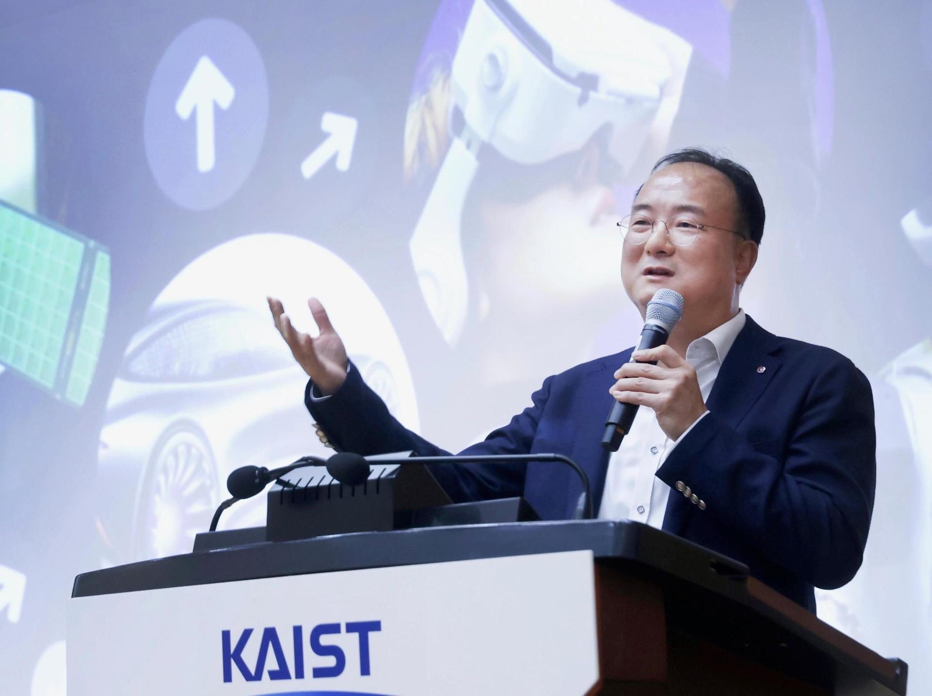 LG Innotek CEO shares career insights with KAIST students - The Korea Times
