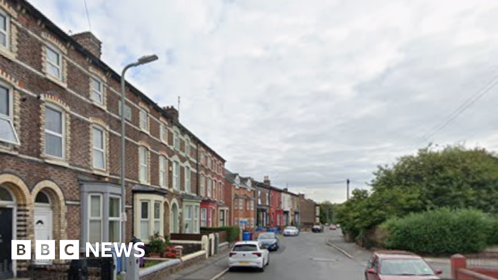 Liverpool man and woman held after stabbing