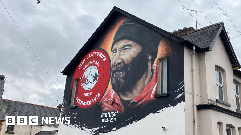 Londonderry: 'Giant in the game' football coach honoured with mural