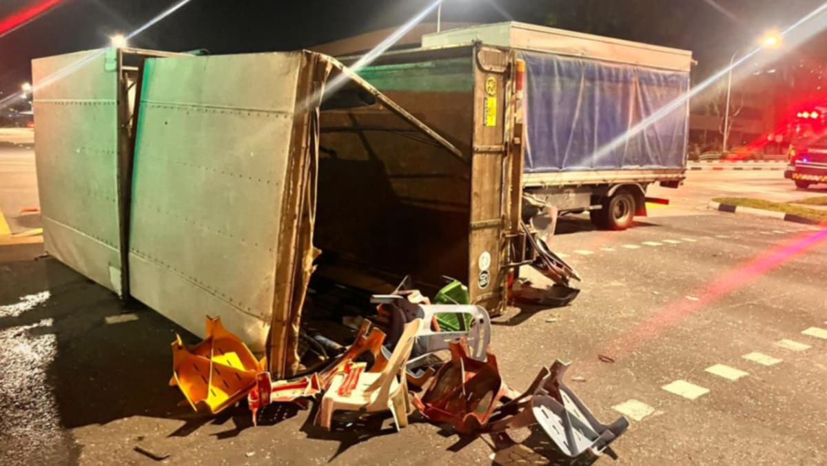 Lorry driver arrested after running red light, colliding with another lorry and injuring 21 people