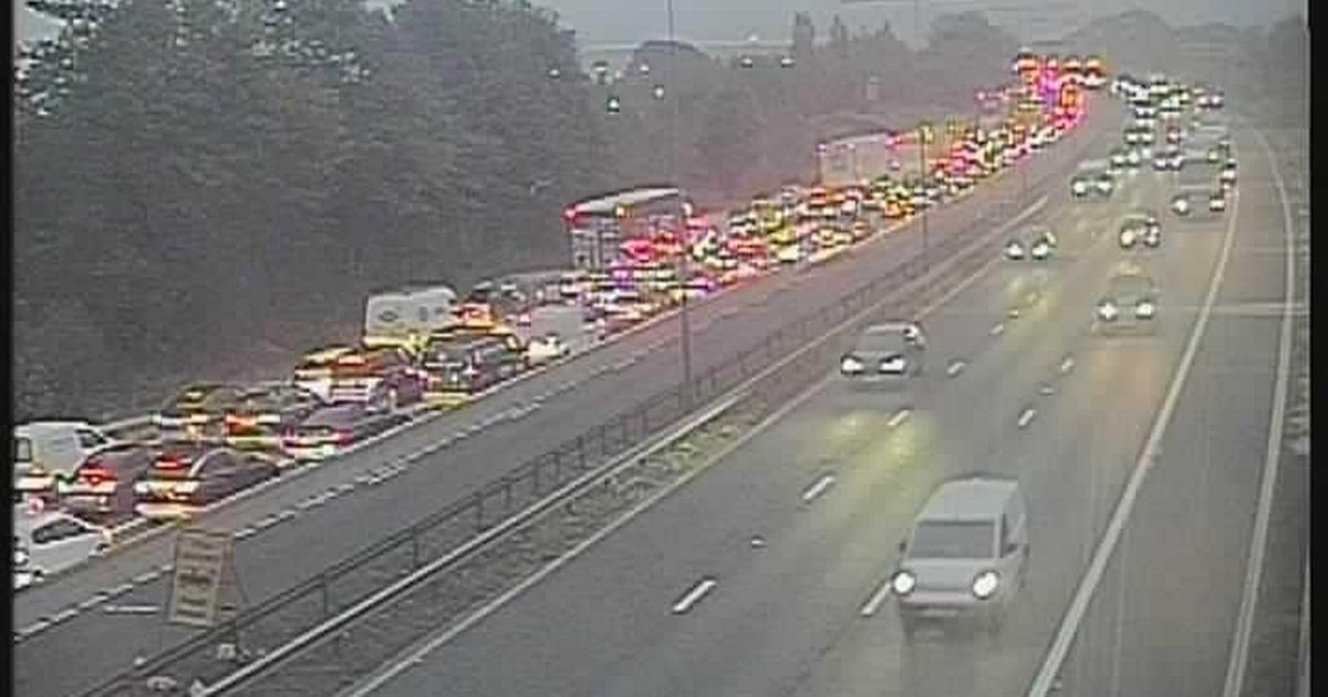 M62 LIVE: Heavy traffic as stretch of motorway shut after crash - updates