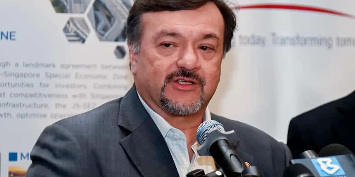 Malaysia Sees Ringgit on Path to Strengthen Below 4 Per Dollar