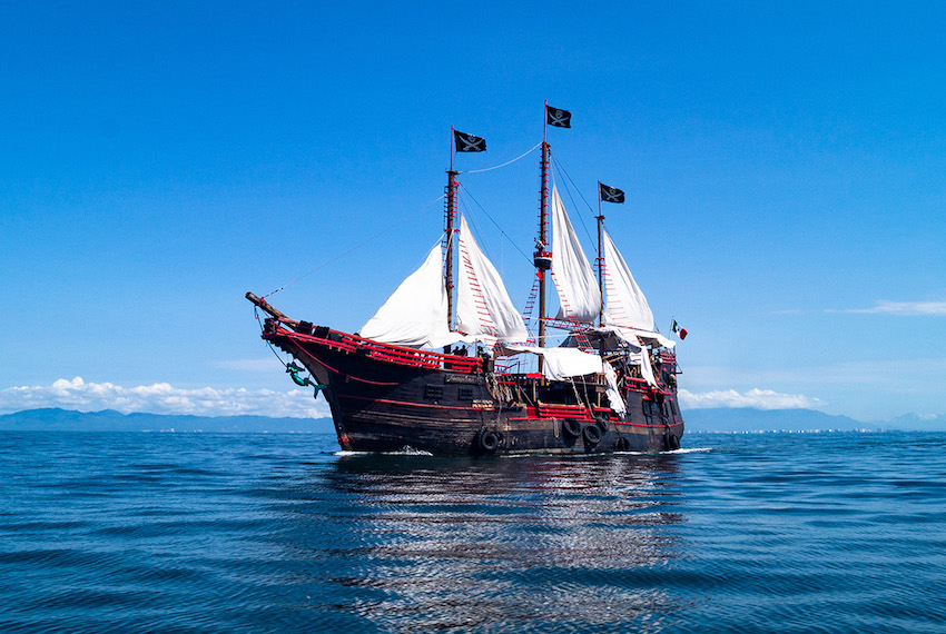 The Marigalante, Puerto Vallarta's pirate ship, sinks in Bay of Banderas