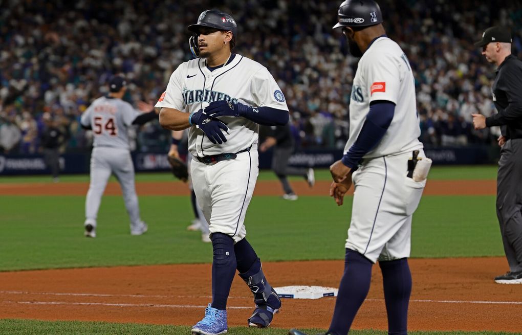 Mariners offense missed its moment in a must-win ALDS opener