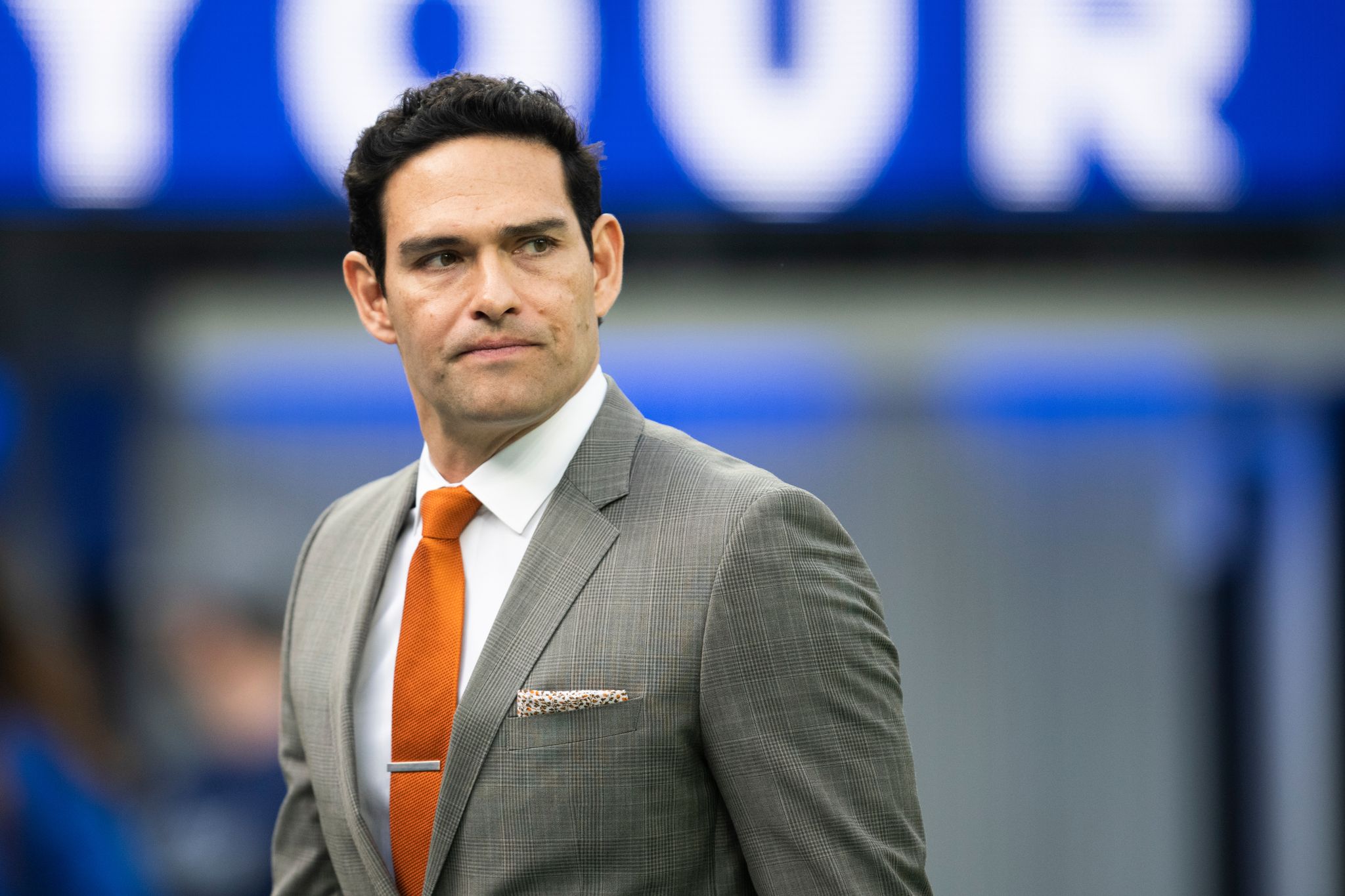 NFL analyst Mark Sanchez arrested while he was hospitalized with stab wounds