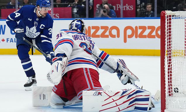 Auston Matthews scores in OT to lift the Maple Leafs past the...